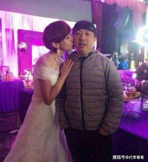 41岁杨雪近照曝光,隐婚嫁给其貌不扬老公,如今复出却被质疑整容