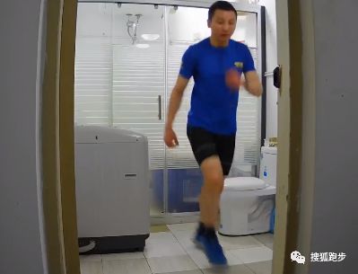 杭州跑者厕所直播跑步 网友 我竟然看了几个小时