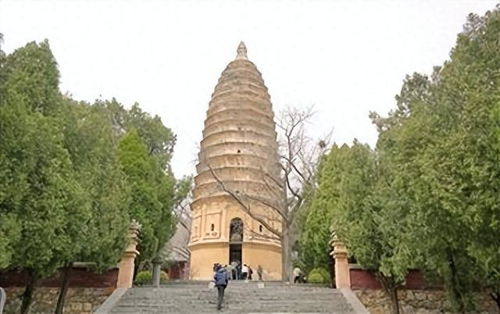 河南郑州嵩岳寺塔