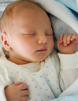 新生儿10天黄疸值对照表，新生儿出生十天黄疸正常值