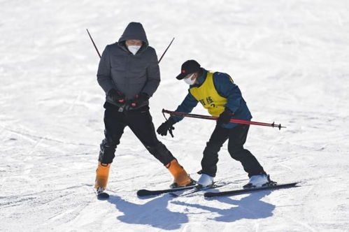 2万元请的教练不会穿雪鞋 滑雪教练鱼龙混杂