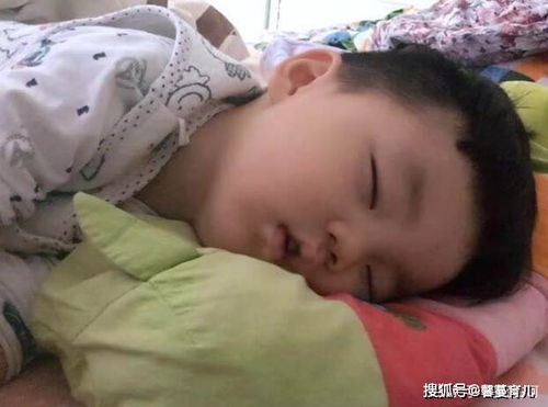 孩子磨牙,为什么白天不响晚上 嘎吱嘎吱响 原因简单却难治