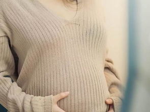 原创孕晚期，女人身体有3种特征，可能要临盆了，别再傻等预产期了！