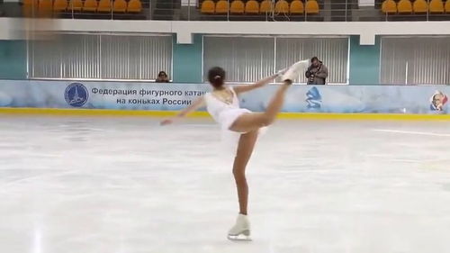 俄罗斯花样滑冰运动员表演 战斗民族的姑娘果然不一般 