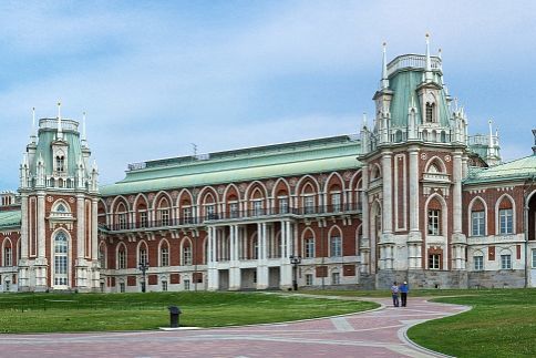 俄罗斯莫斯科国立开放师范大学是一所历史悠久的师范大学，位于俄罗斯的首都莫斯科 