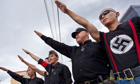 蒙古国青年掀起新纳粹主义浪潮 防中蒙混血行纳粹礼