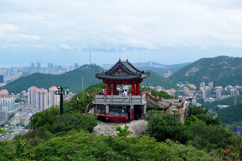 雨后的济南千佛山碧空如洗,这就是醉美泉城了吧