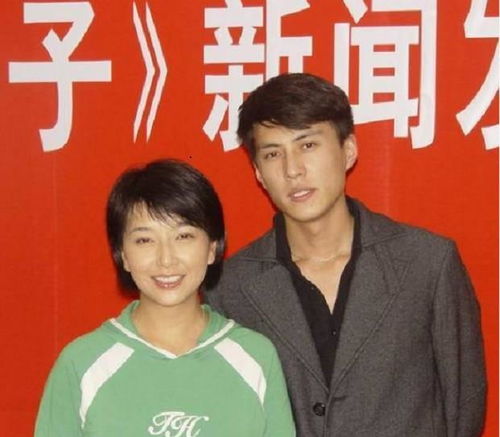 老干部靳东,男人越帅越宠妻啊,他颜值那么高,为何娶二婚的李佳