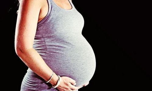 原创孕后，除了肚子变大，身体还会出现这4个变化，真的“藏”不住