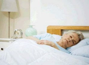 高质量的睡眠很重要 老人睡觉有十忌 