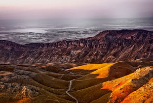 夕阳染红了什么山深，夕阳什么山深什么成语