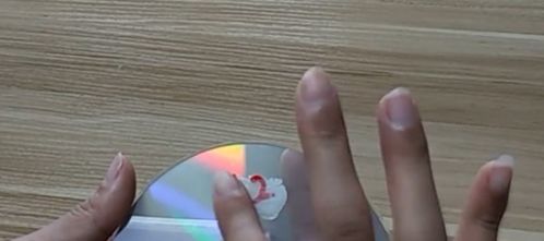 CD碟片脏了后如何清洗