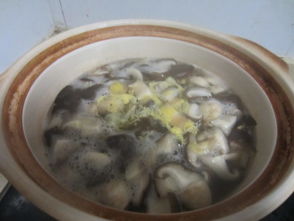 双菇蛋汤的做法,双菇蛋汤怎么做好吃,双菇蛋汤的家常做法 王迪敏 