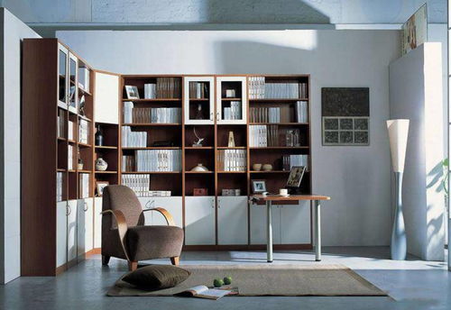 现代风格三居室书房装修效果图 现代风格书桌书柜图片