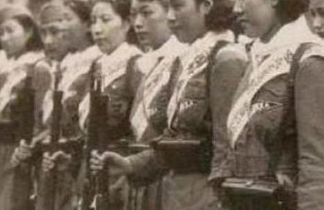 一名苏联战士带着九名日本女战俘,生下了73个孩子,为何无人反抗