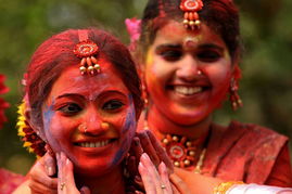 印度洒红节 泼洒色彩泼洒快乐 