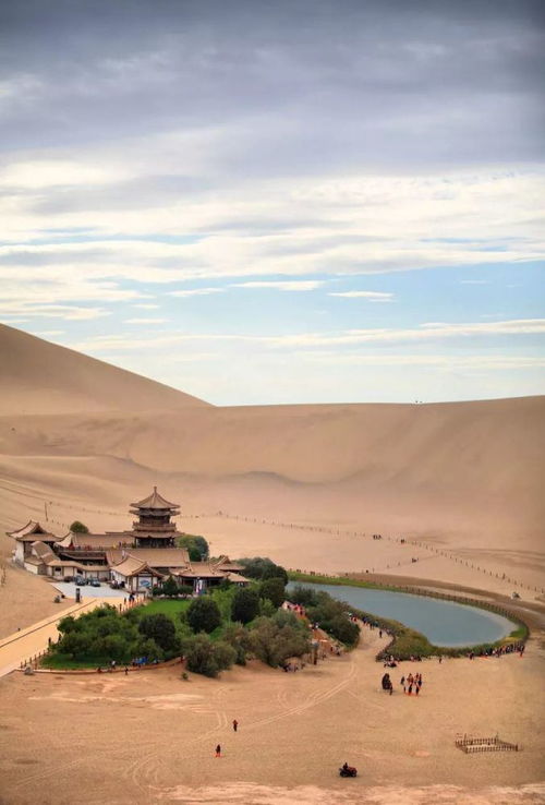 甘肃酒泉鸣沙山