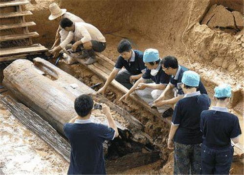 考古学家在江西考古,意外发现一座王侯古墓,墓中还有46位女子