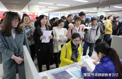 大学生毕业后适合回农村发展吗会不会被家里人瞧不起(大学生毕业到农村是什么政策)