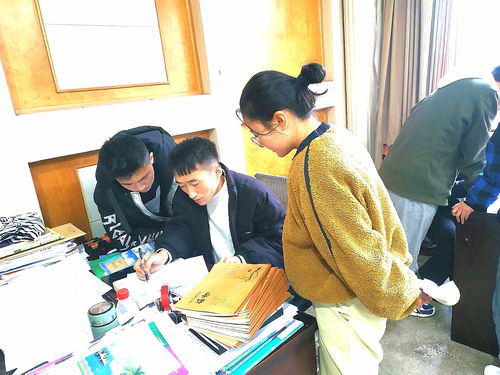 四川省广元中学复读收费标准