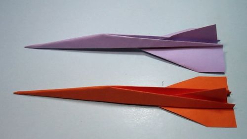 儿童手工折纸飞机 纸飞机的折法