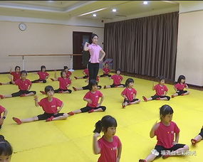 七彩阳光舞蹈学校：培育璀璨舞者，让梦想舞动！