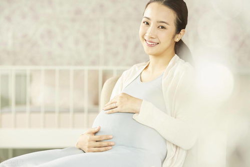 50多岁大妈想生二胎还骂女儿自私,女儿 养老可以养你们的娃不行