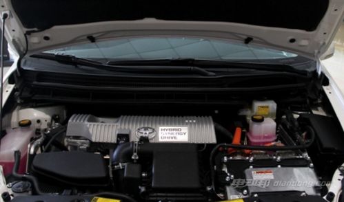 丰田普锐斯混合动力汽车发动机的特点