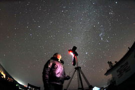 天文迷寒风守望 双子座流星绽放夜空 