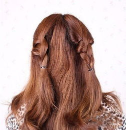 韩式编发甜美花苞头的扎法图解 打造蓬松慵懒发型