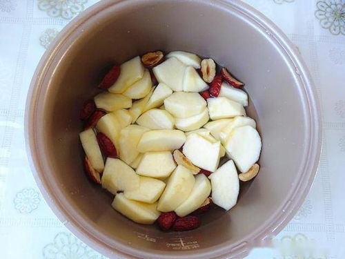 红枣煮苹果,冬天最该常吃的糖水,一周吃几次,肠胃舒服手脚暖