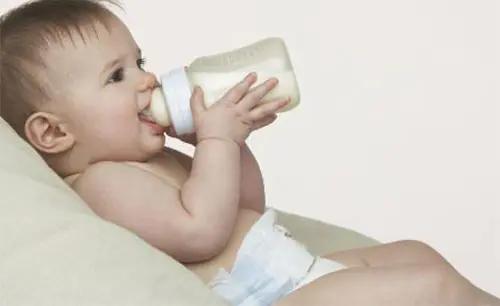 孩子不吃奶粉怎么办，新生儿不喝奶粉怎么办