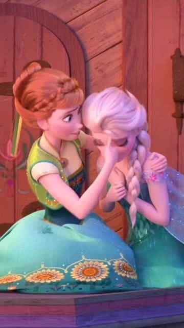 迪士尼公主穿什么衣服都好看,艾莎和安娜公主,谁是你心目中的第一呢 
