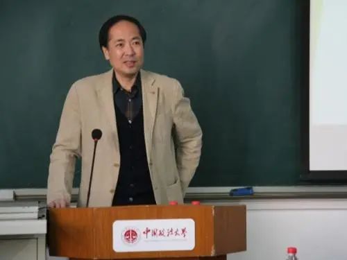 清华教授 太穷不宜学法学,因为容易偏激 太富也不宜,因为缺少对苦难的理解