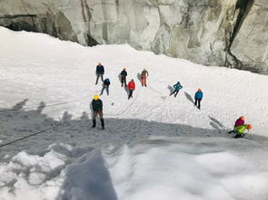 关于雪山攀登的诗句