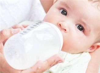 宝宝腹泻可以喝奶粉吗(孩子拉肚子能喝奶粉吗)