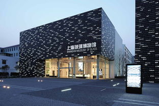 探秘上海玻璃博物馆：璀璨之光与无尽创意的交汇之地