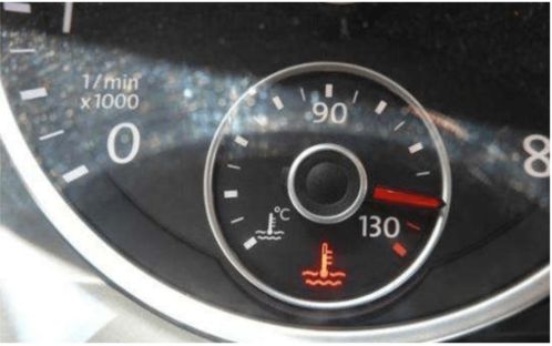 汽车水温几分钟就能升温,为什么长时间开车水温不会再升高