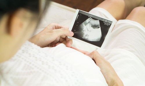 男人和女人的最佳生育年龄是多少岁 超过这个岁数,为你担心