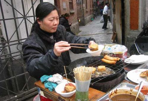 街头的小吃快餐干净吗(街头小吃有多脏)