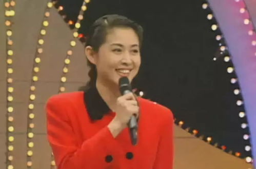 倪萍的坎坷情史,靠优雅知性征服了5个男人,三婚嫁导演终获幸福