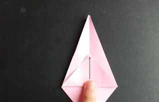 漂亮的纸胸花饰品折法 简单折纸纸胸花制作教程