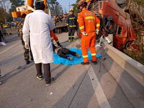 逝者安息!临沂街头车祸!1人确认无生命体征,肇事者被...,“3个儿子、2个儿媳遇难”福建一灵车翻车致9死5伤，这是不是很诡异？-第1张图片