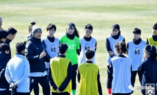 中韩女足第二场比赛结果,昨天（11.18）亚运会 女足比赛的结果咋样啊~~守门员谁啊·~