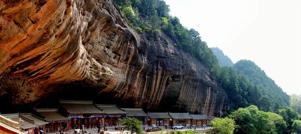 甘肃天水仙人崖