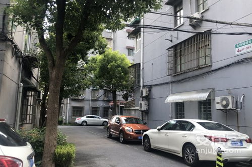 金桥横街小区优点 不足,金桥横街小区怎么样,金桥横街小区周边房产中介经纪人评价 