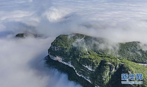 汉中 龙头山景区云海涌动 风光迷人 