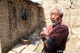 农村65岁放羊老人抽了40多年的烟,土办法2个月戒掉烟瘾 