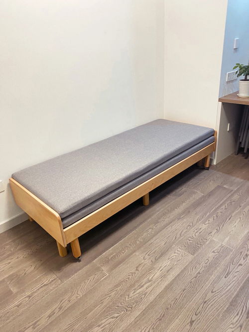 8平米小房间买床方案 完美契合的抽拉床 
