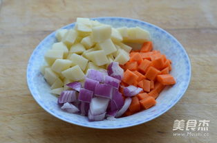 咖喱鸡肉焖饭的做法 家常咖喱鸡肉焖饭的做法 咖喱鸡肉焖饭的家常做法大全怎么做好吃视频 